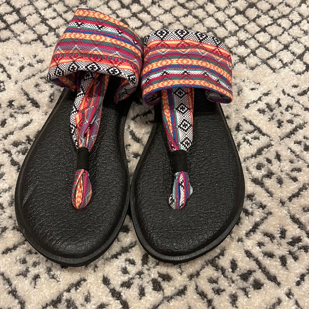 Women’s Sanuk yoga sandals